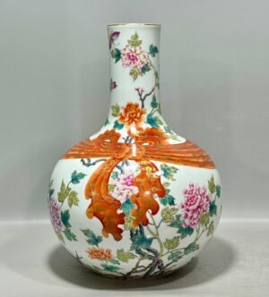 Qing Dynasty Qianlong Pastel flower and bird celestial sphere vase