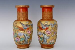 Qing Dynasty Qianlong Pastel gold engraved vase with flowers and birds