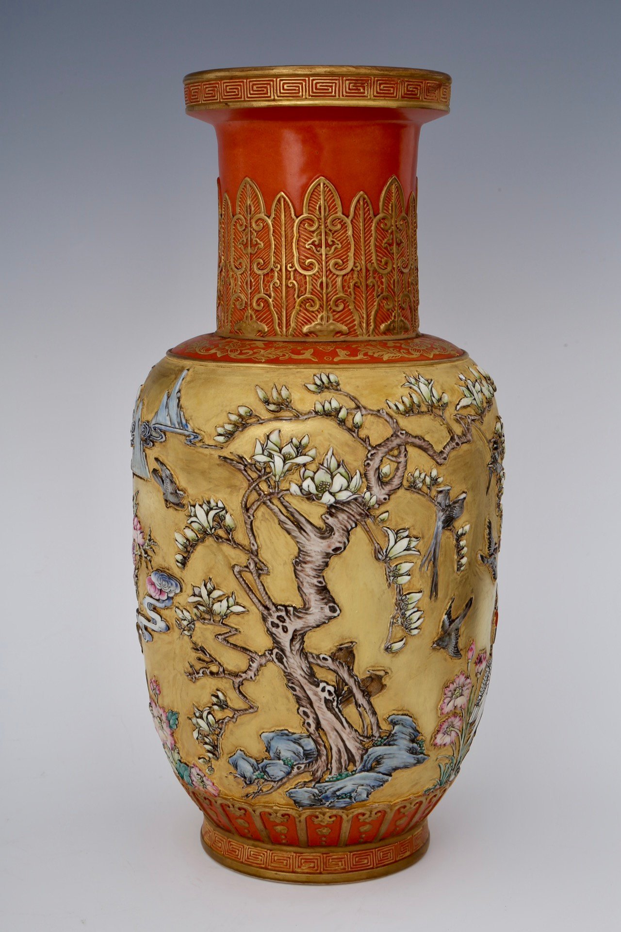Qing Dynasty Qianlong Pastel gold engraved vase with flowers and birds