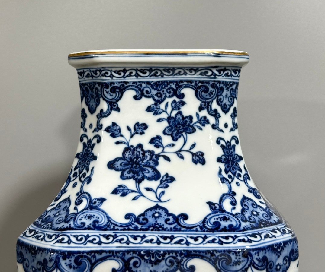 Qing Dynasty Qianlong Pastel blue and white tangled branches window landscape pavilion and figure square vase