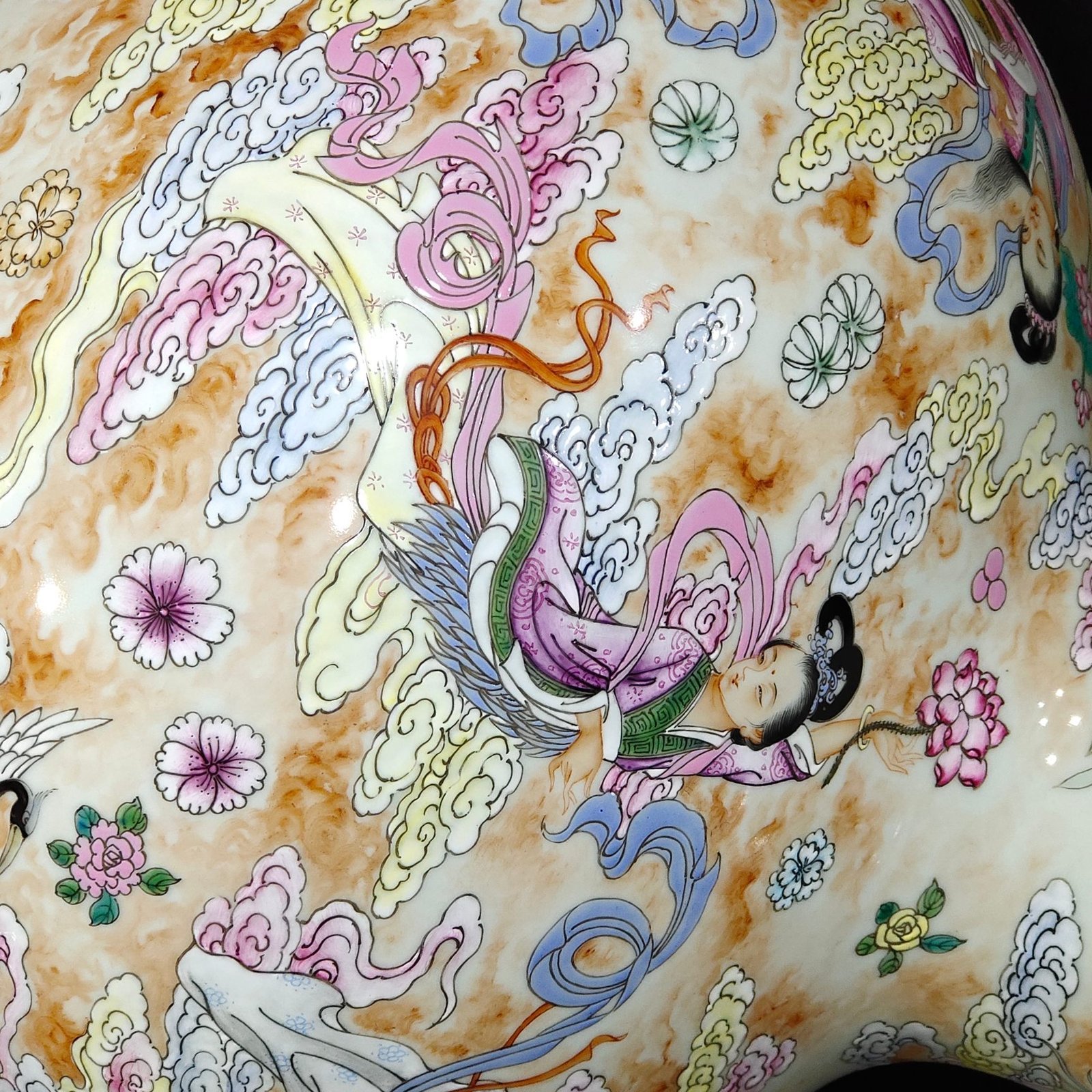 Qing Dynasty Qianlong Seven Fairies Descend to Earth Celestial Ball Vase