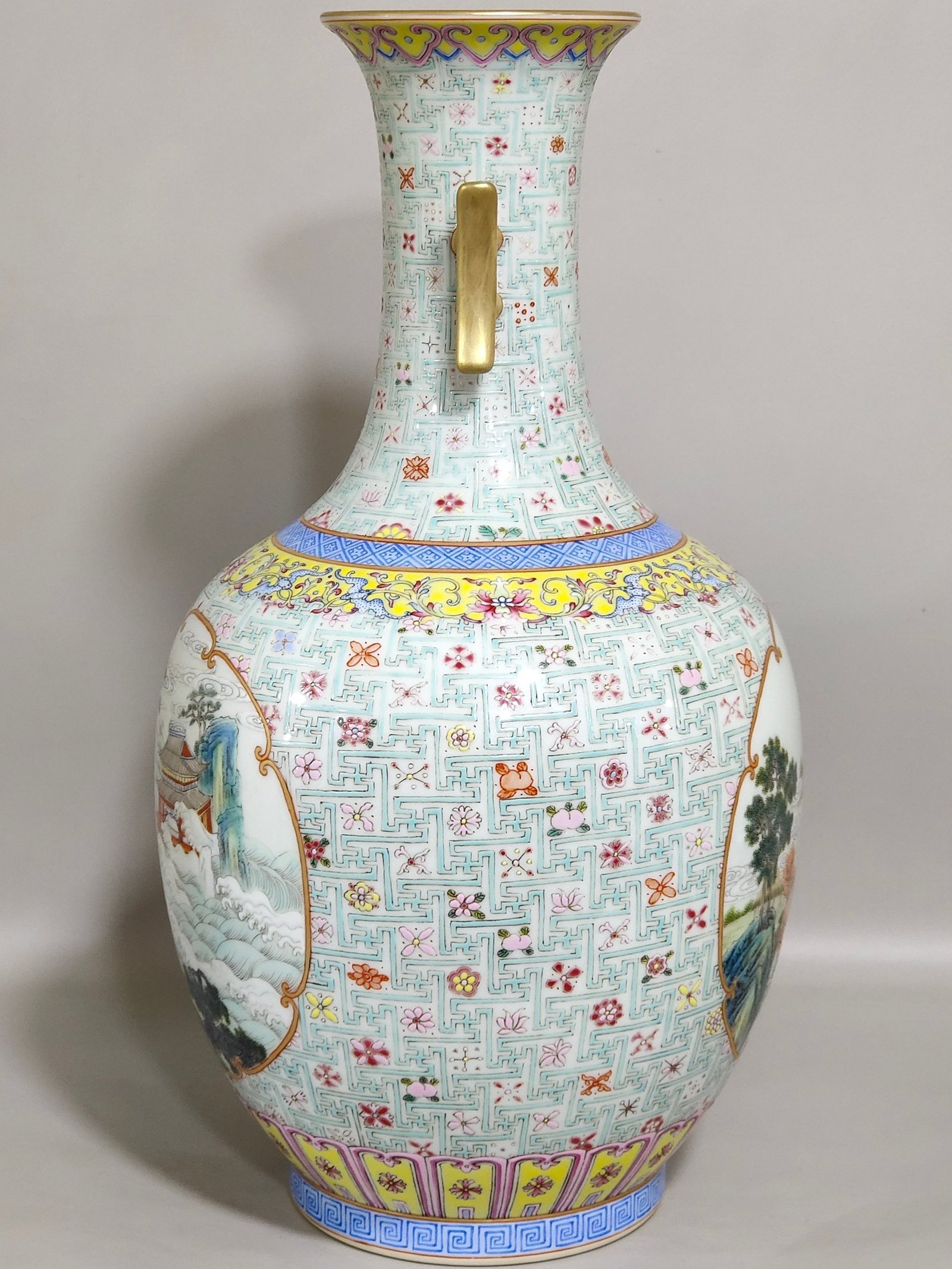 Qing Dynasty Qianlong swastika pattern window figure landscape amphora