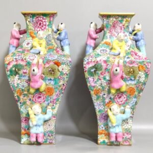 Qing Dynasty Qianlong famille rose childeren square vase