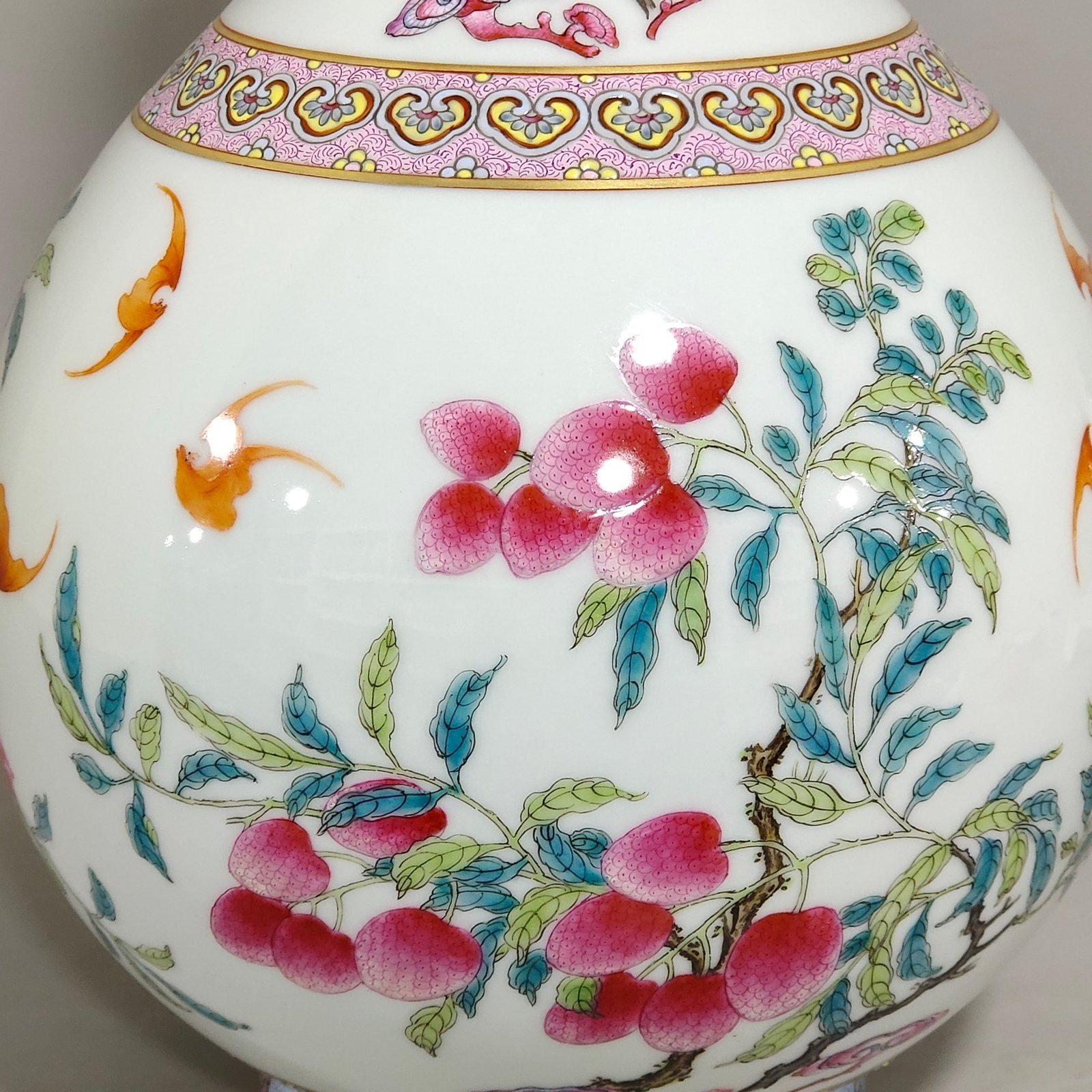 Qing Dynasty Qianlong famille rose pomegrant flask