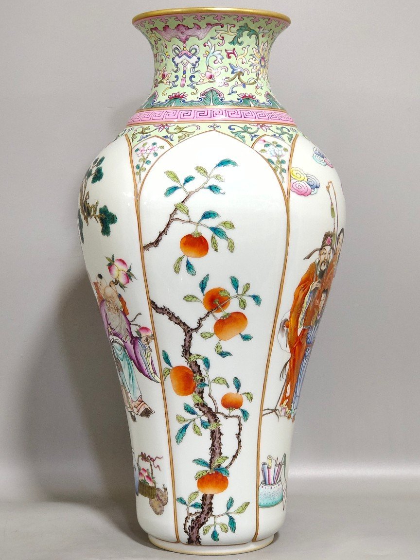 Qing Dynasty Qianlong three-star gift plum vase