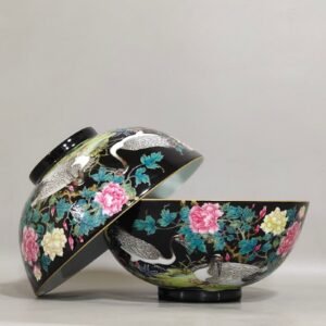 Qing Dynasty Qianlong black gold glazed red-crowned crane and flower poetry bowl
