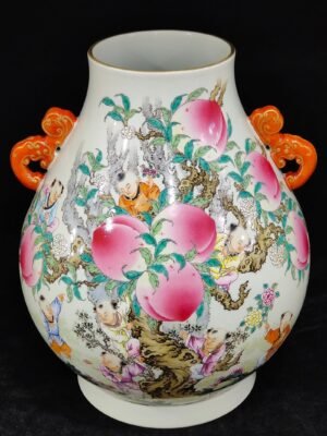 Qing Dynasty Qianlong nine peaches poems about the Buddha bucket