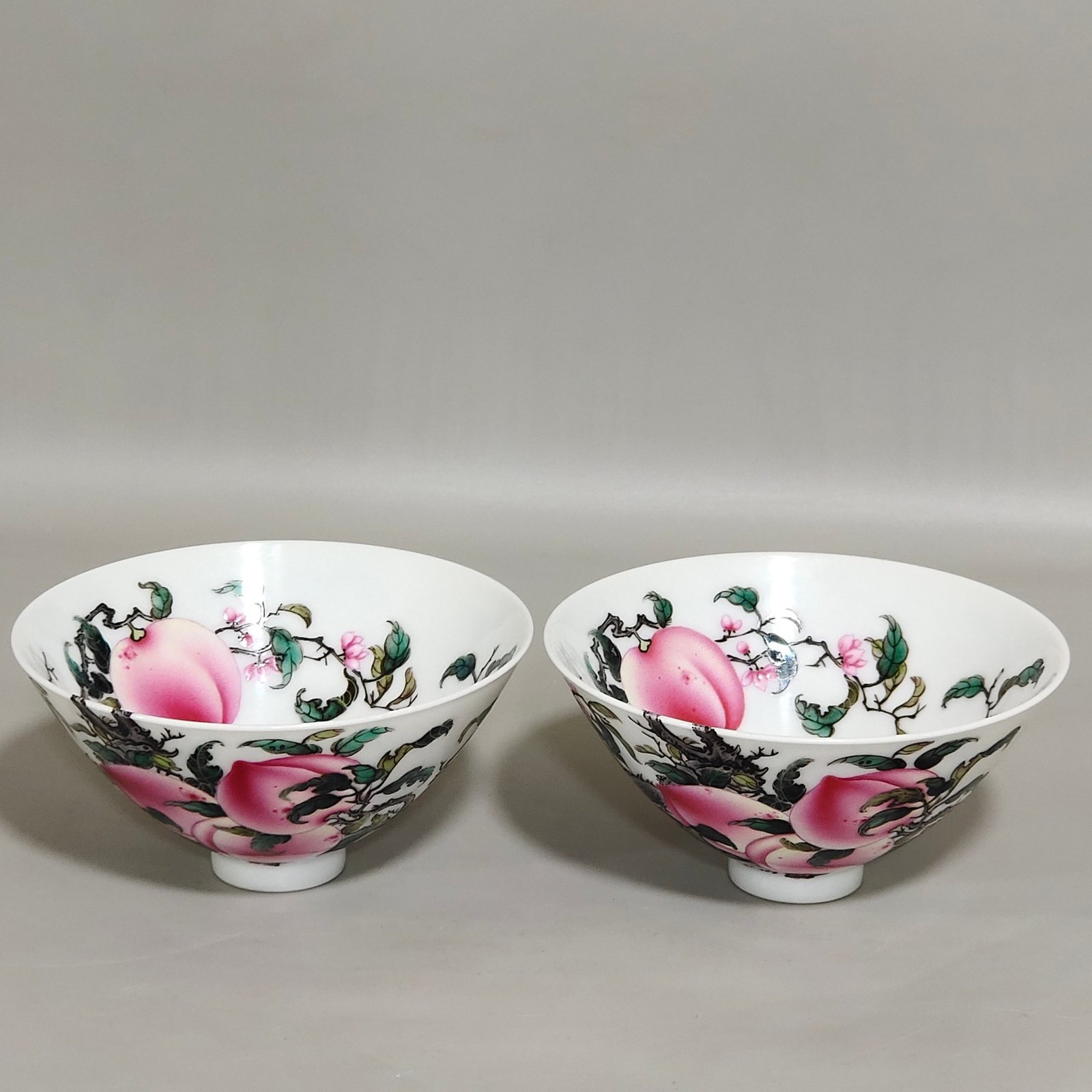 Qing Dynasty Qianlong nine-peach bamboo hat cup