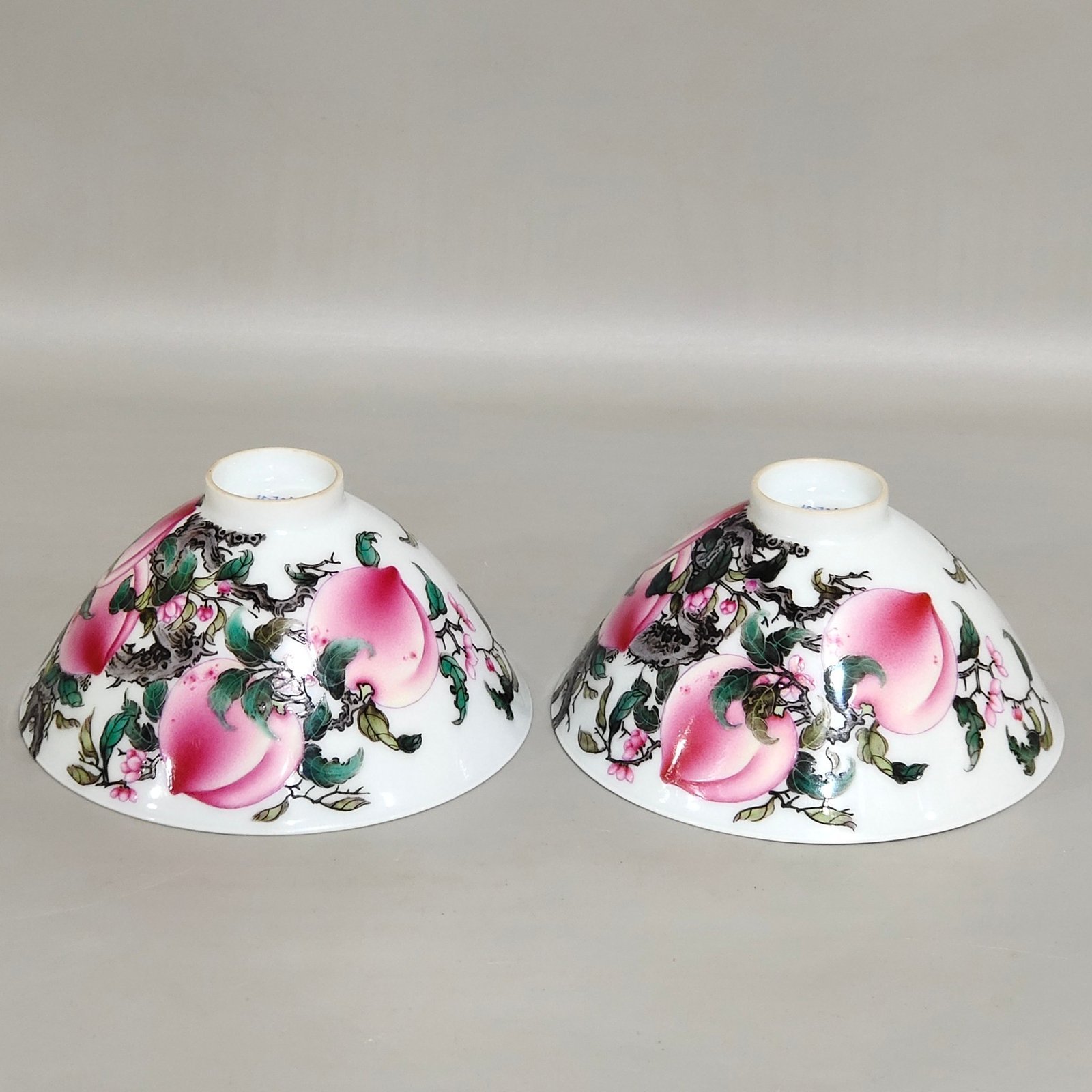 Qing Dynasty Qianlong nine-peach bamboo hat cup