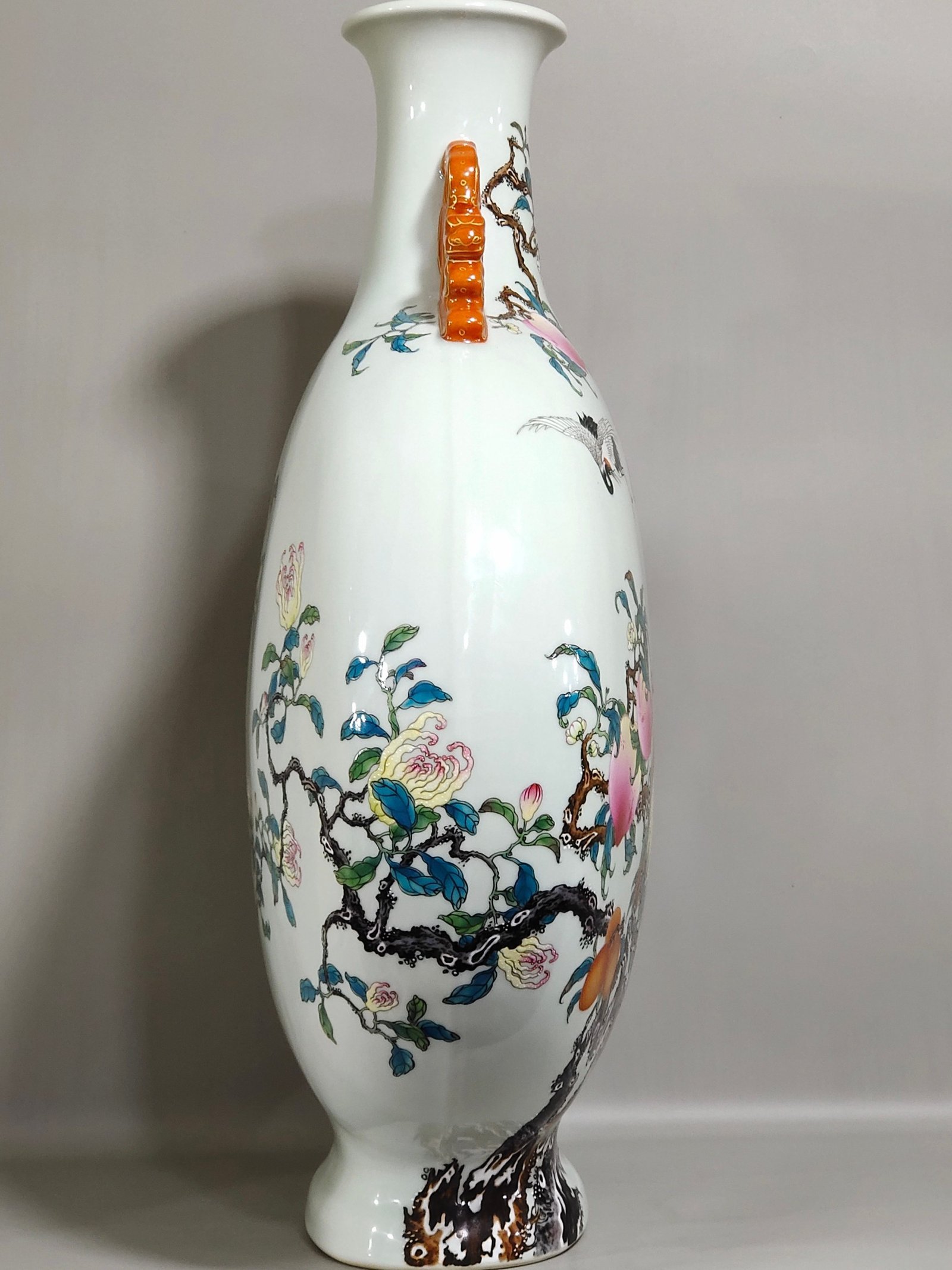 Qing Dynasty Qianlong Famille rose Nine Peach Large flat vase