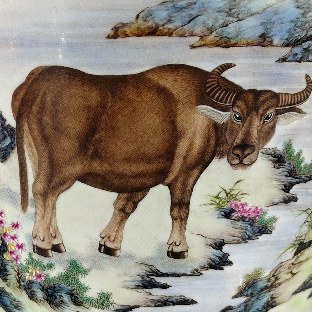 Qing Dynasty Qianlong Five Cows Plum Vase