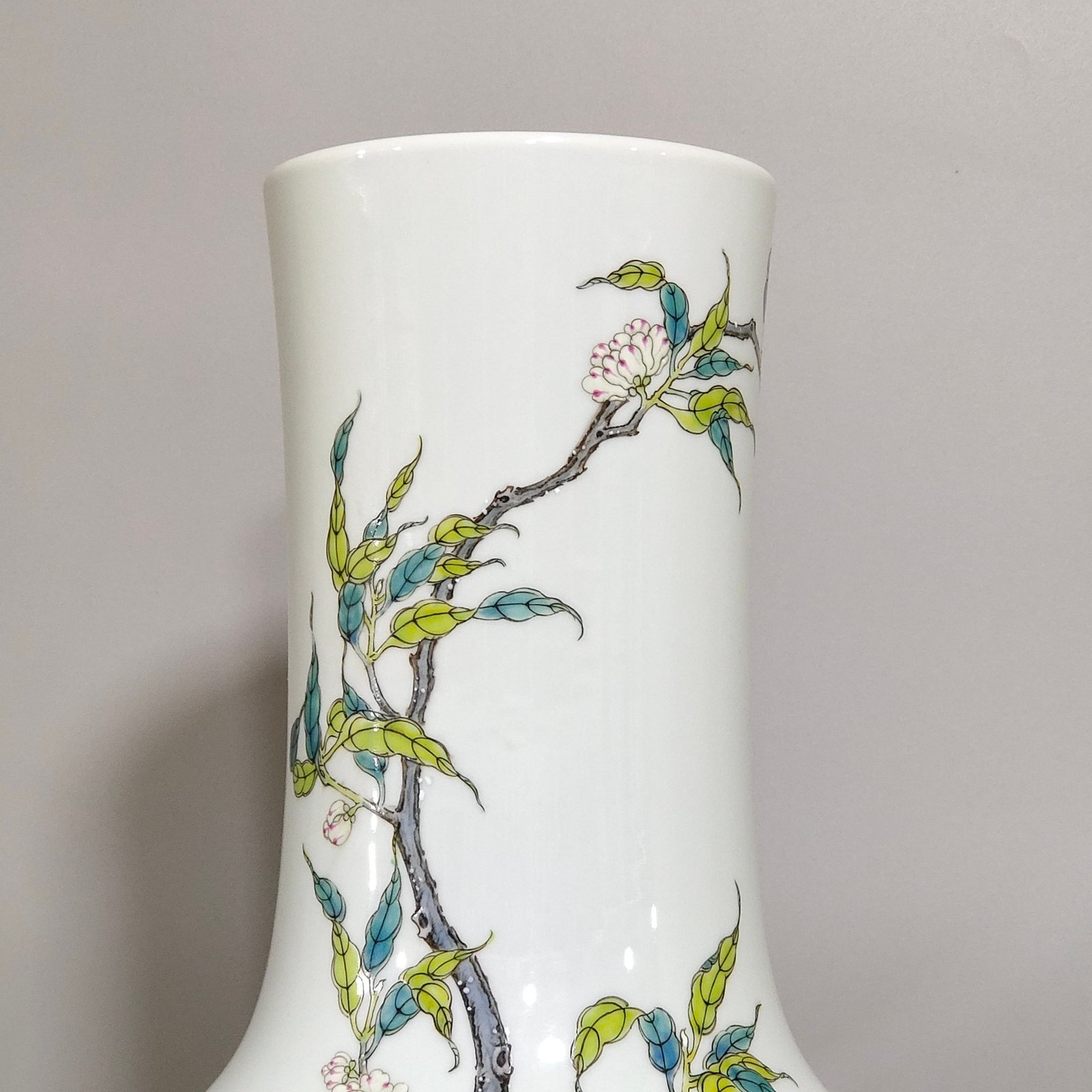 Qing Dynasty Qianlong Five Blessings and Nine Peach Celestial Ball Vase
