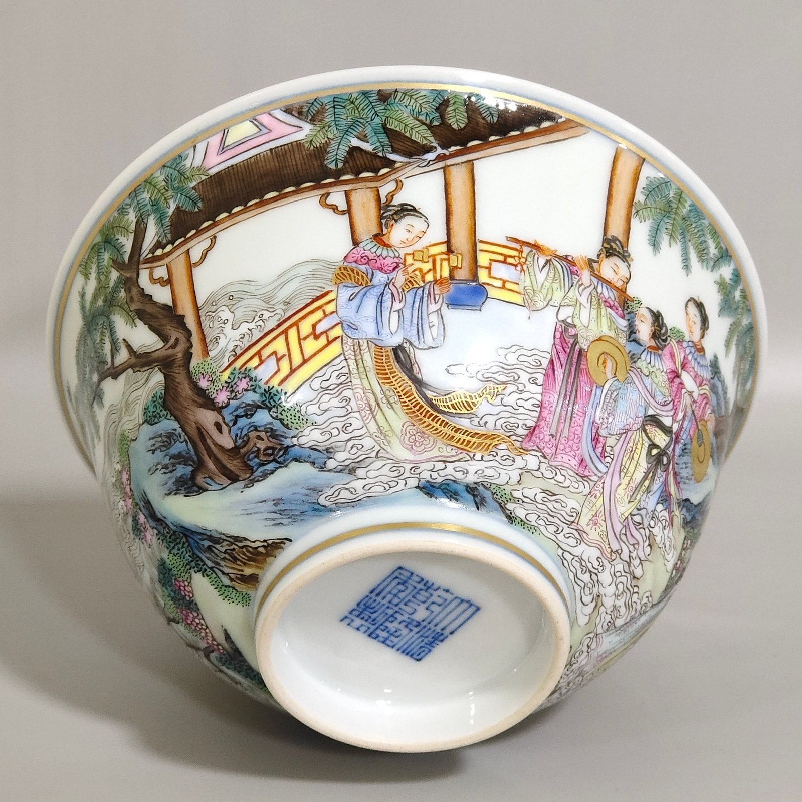 Qing Dynasty Qianlong figure landscape painted bowl