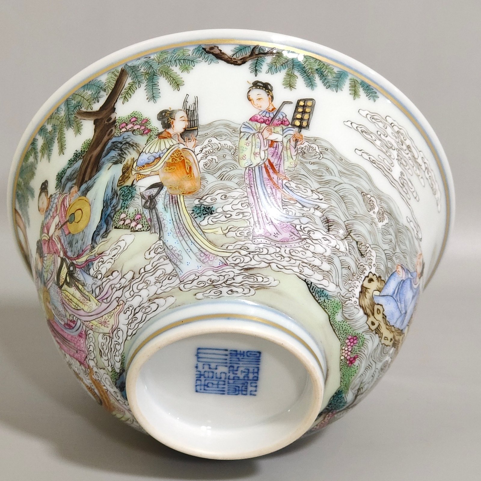 Qing Dynasty Qianlong figure landscape painted bowl