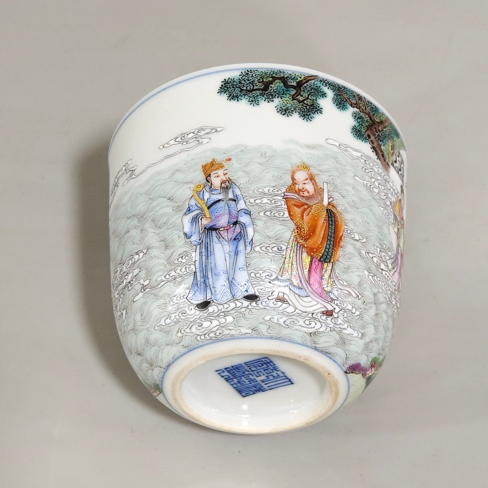 Qing Dynasty Qianlong famille rose porcelain bowl