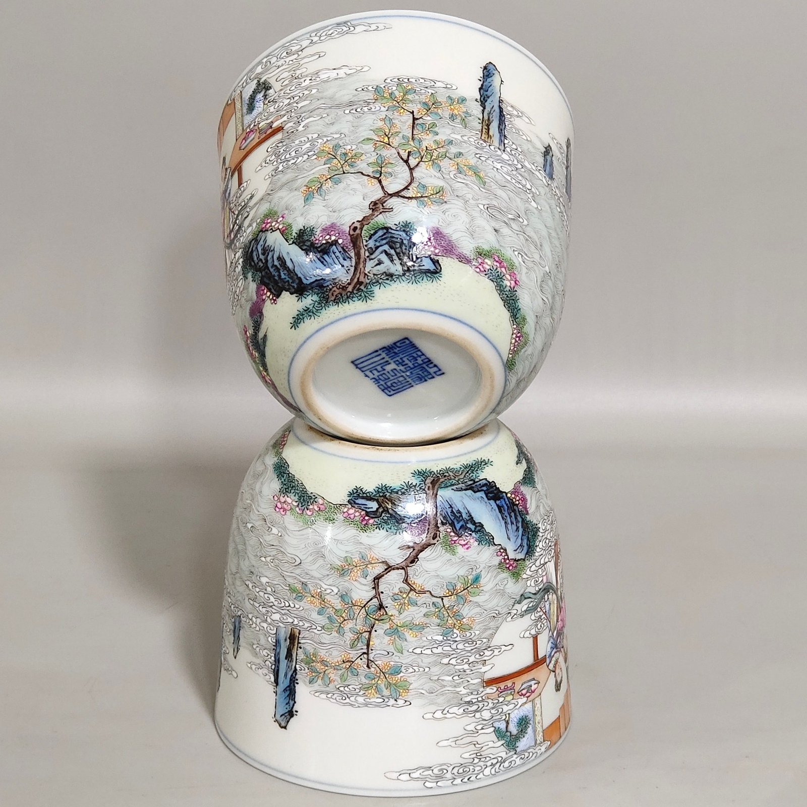 Qing Dynasty Qianlong famille rose porcelain bowl