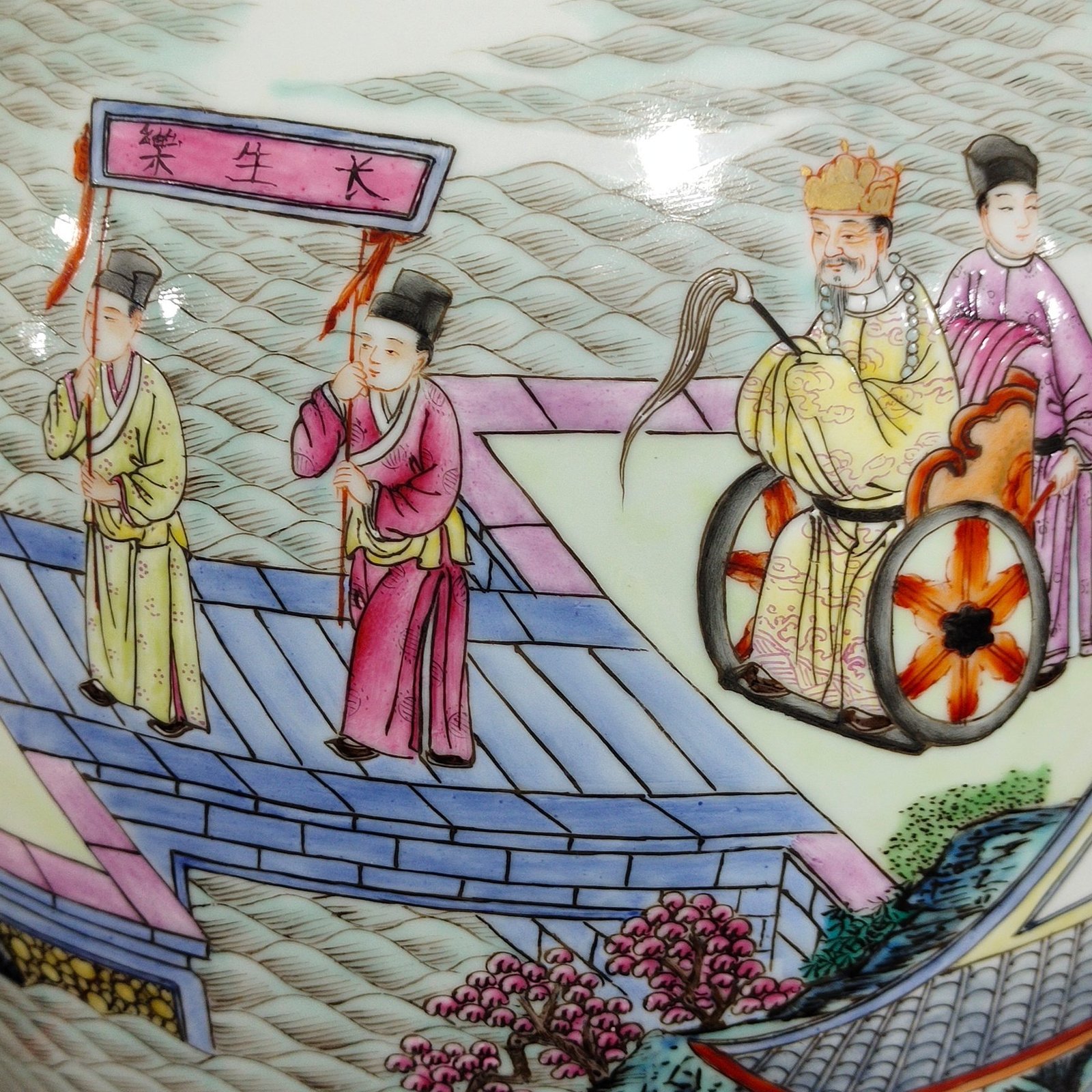 Qing Dynasty Qianlong character story amphora
