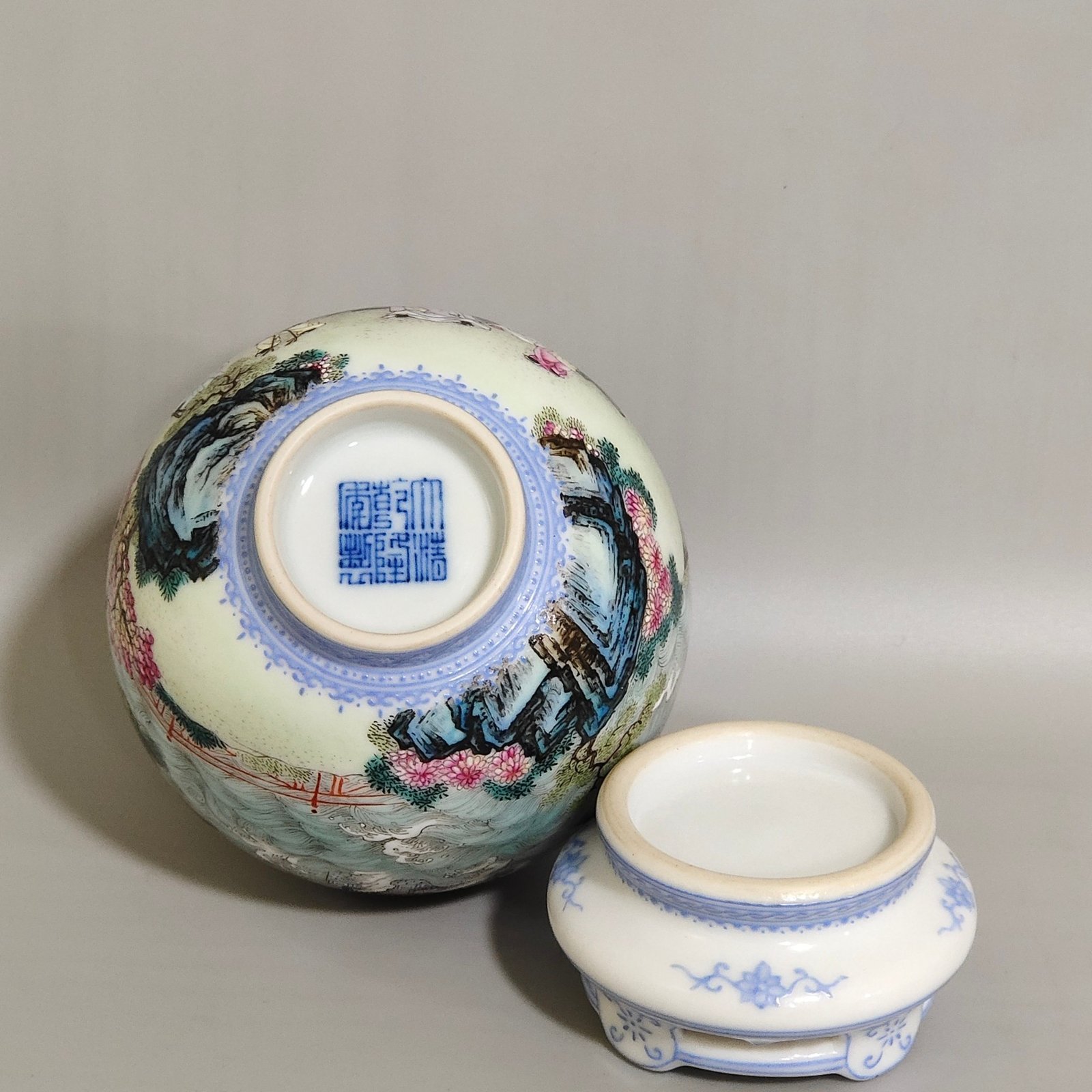 Qing Dynasty Qianlong characters story bowl