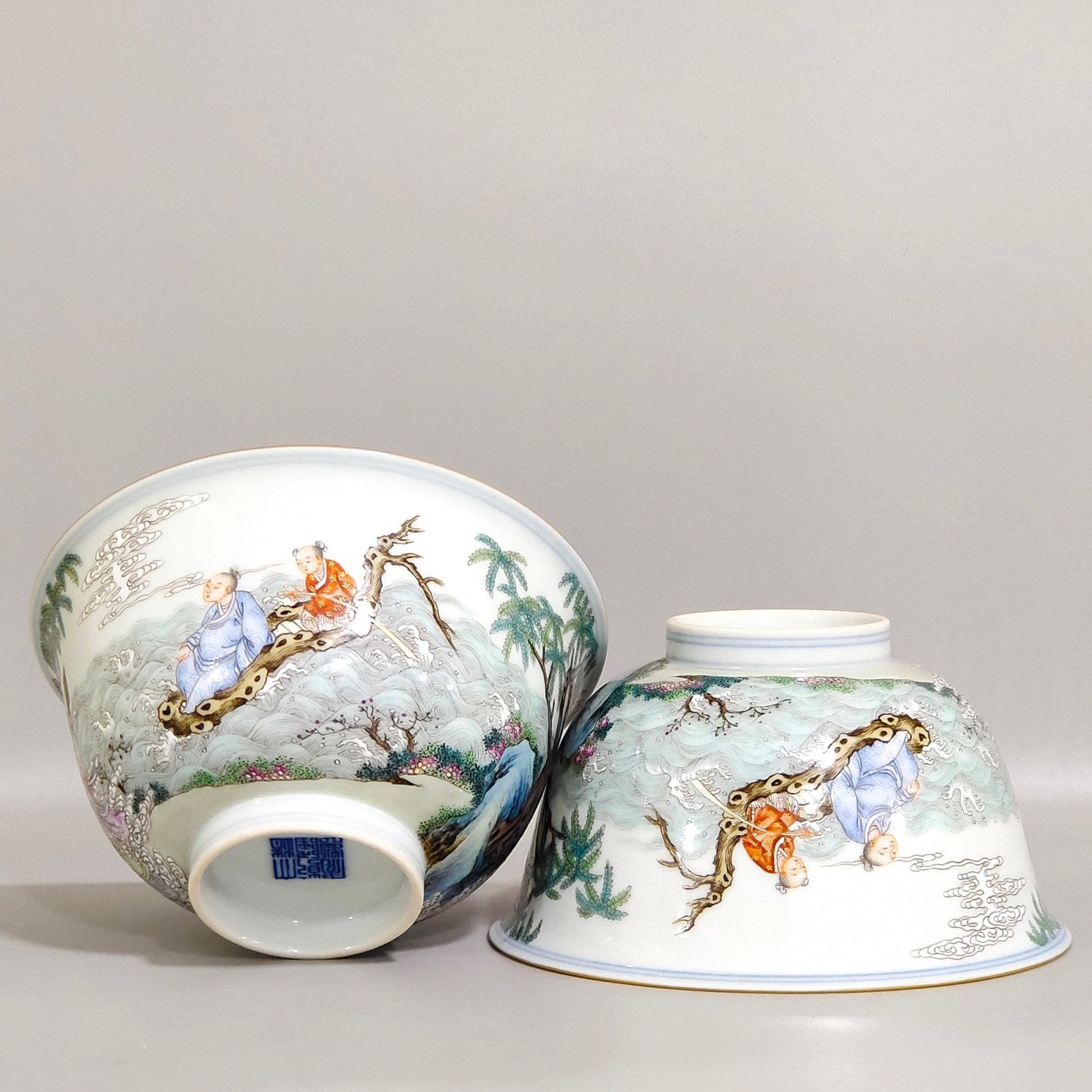 Qing Dynasty Qianlong character story bowl