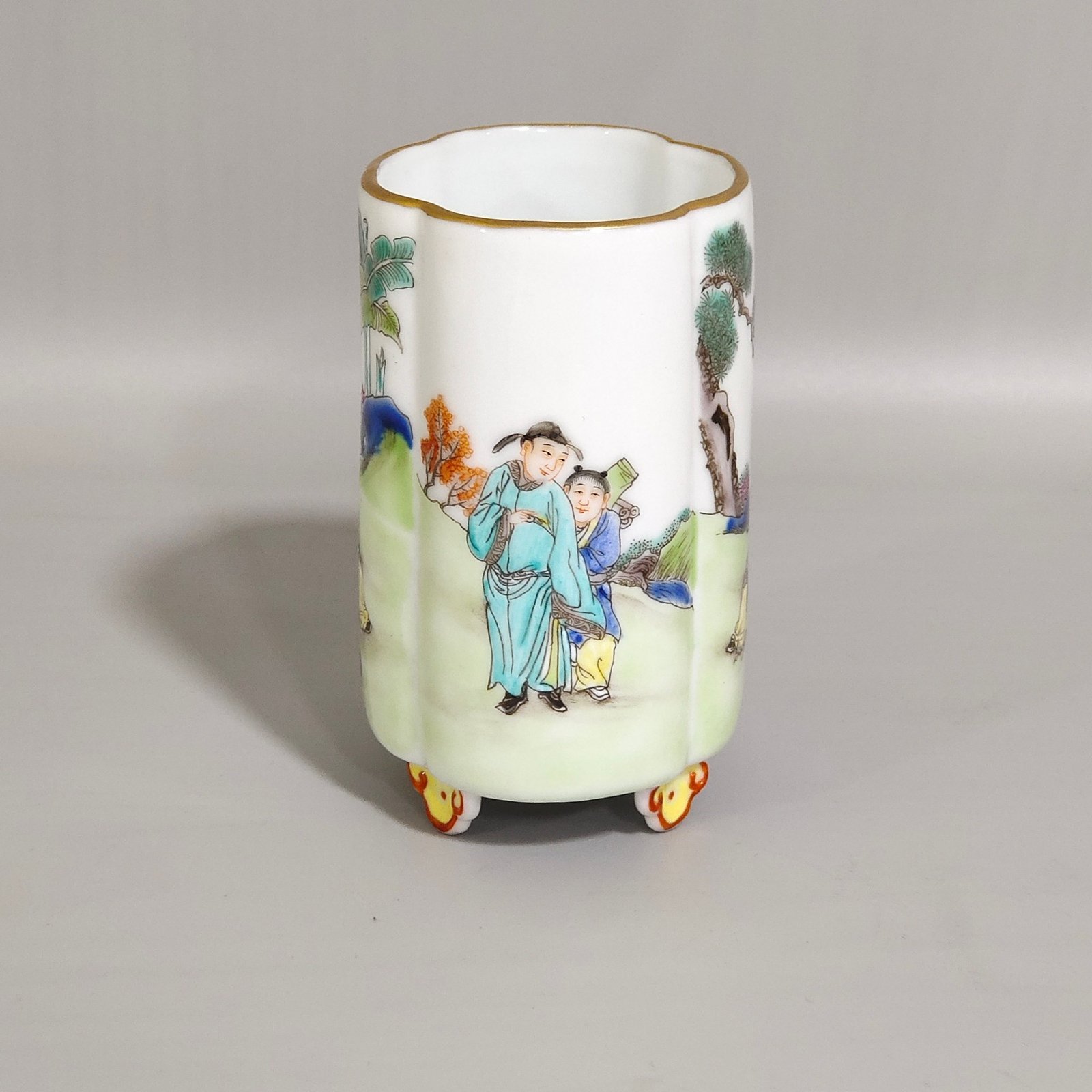 Qing Dynasty Qianlong character story pen holder