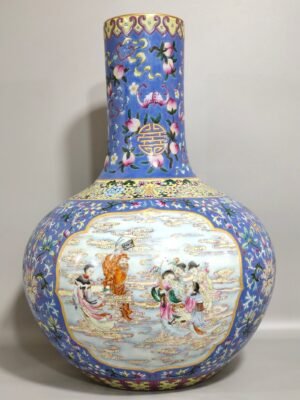 Qing Dynasty Qianlong story blue-dyed celestial sphere vase