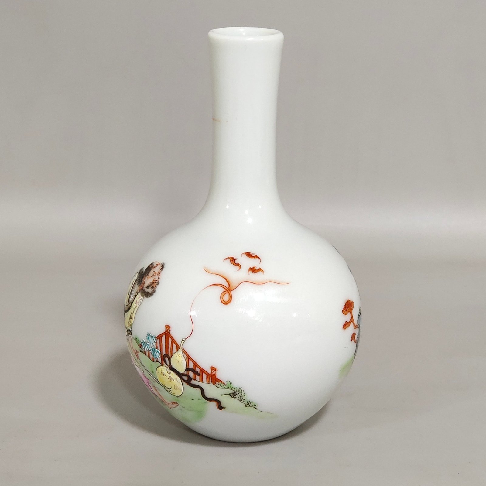 Qing Dynasty Qianlong A small celestial sphere vase