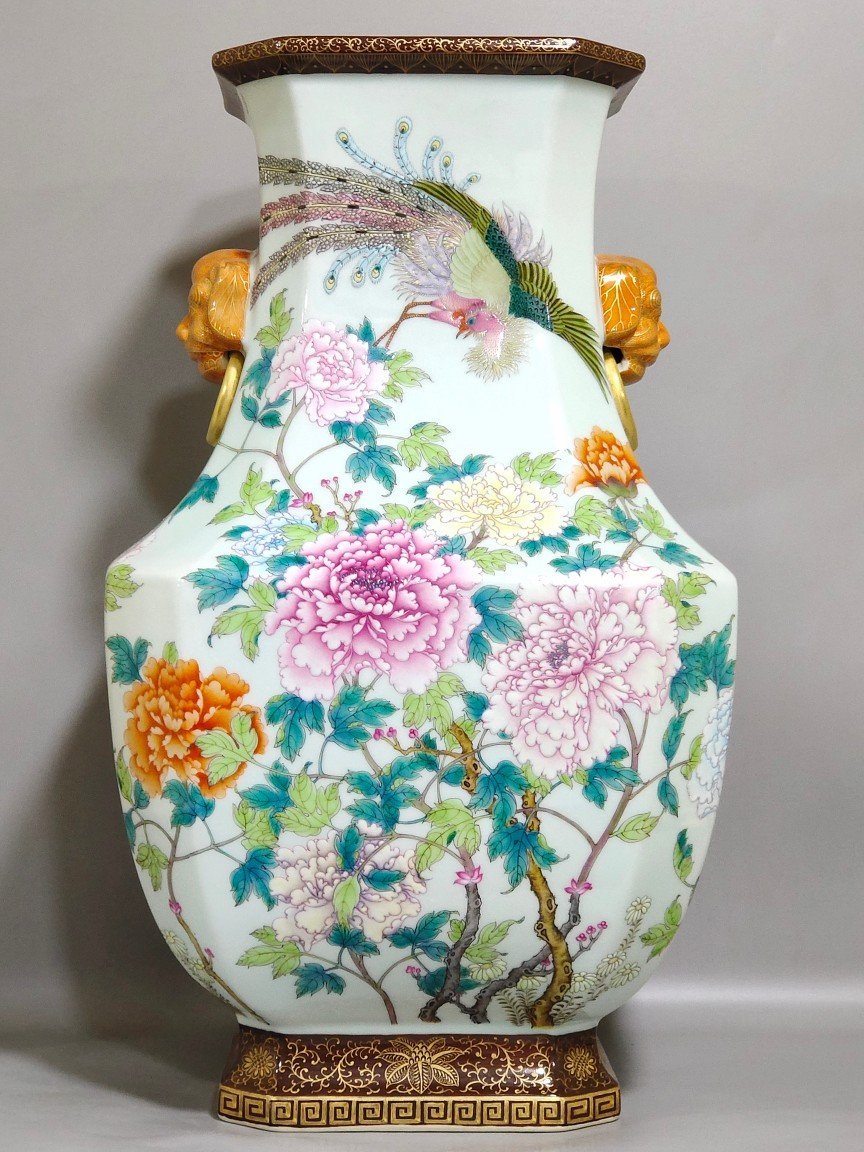 Qing Dynasty Qianlong phoenix pierced with peonies and eight sides of the ears