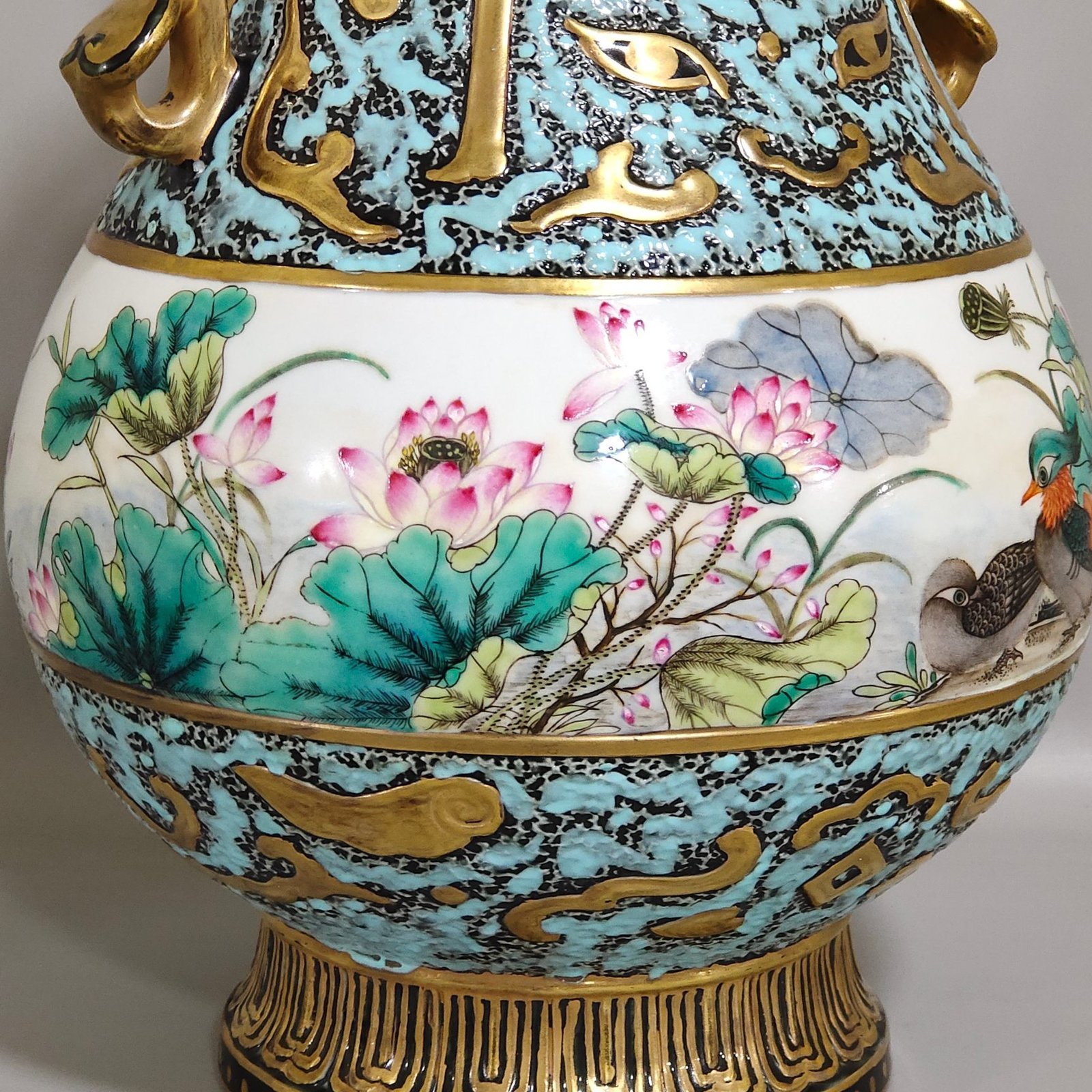 Qing Dynasty Qianlong bronze colored mandarin duck water lotus double-eared statue