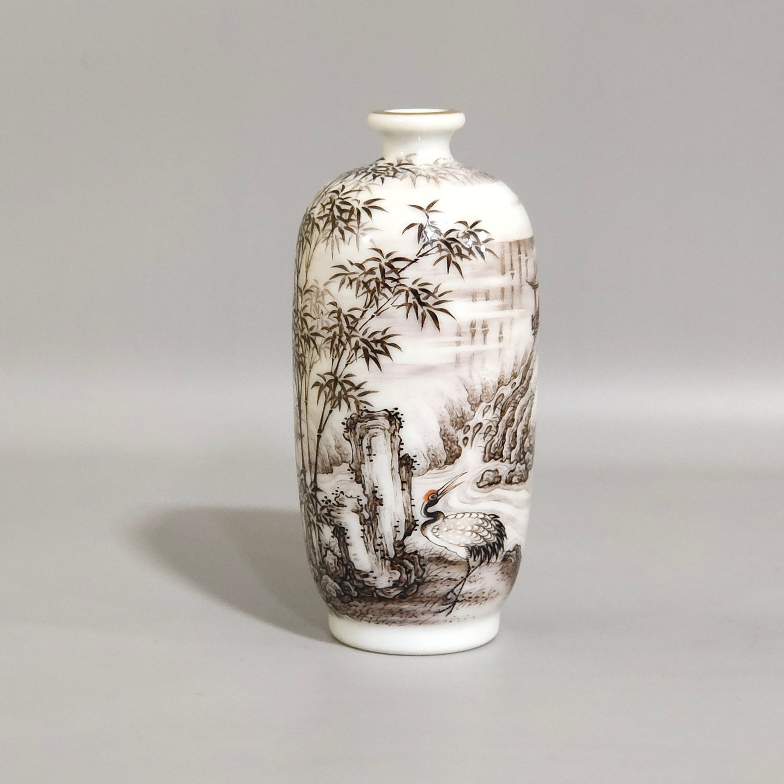 Qing Dynasty Qianlong ink and bamboo crane snuff bottle