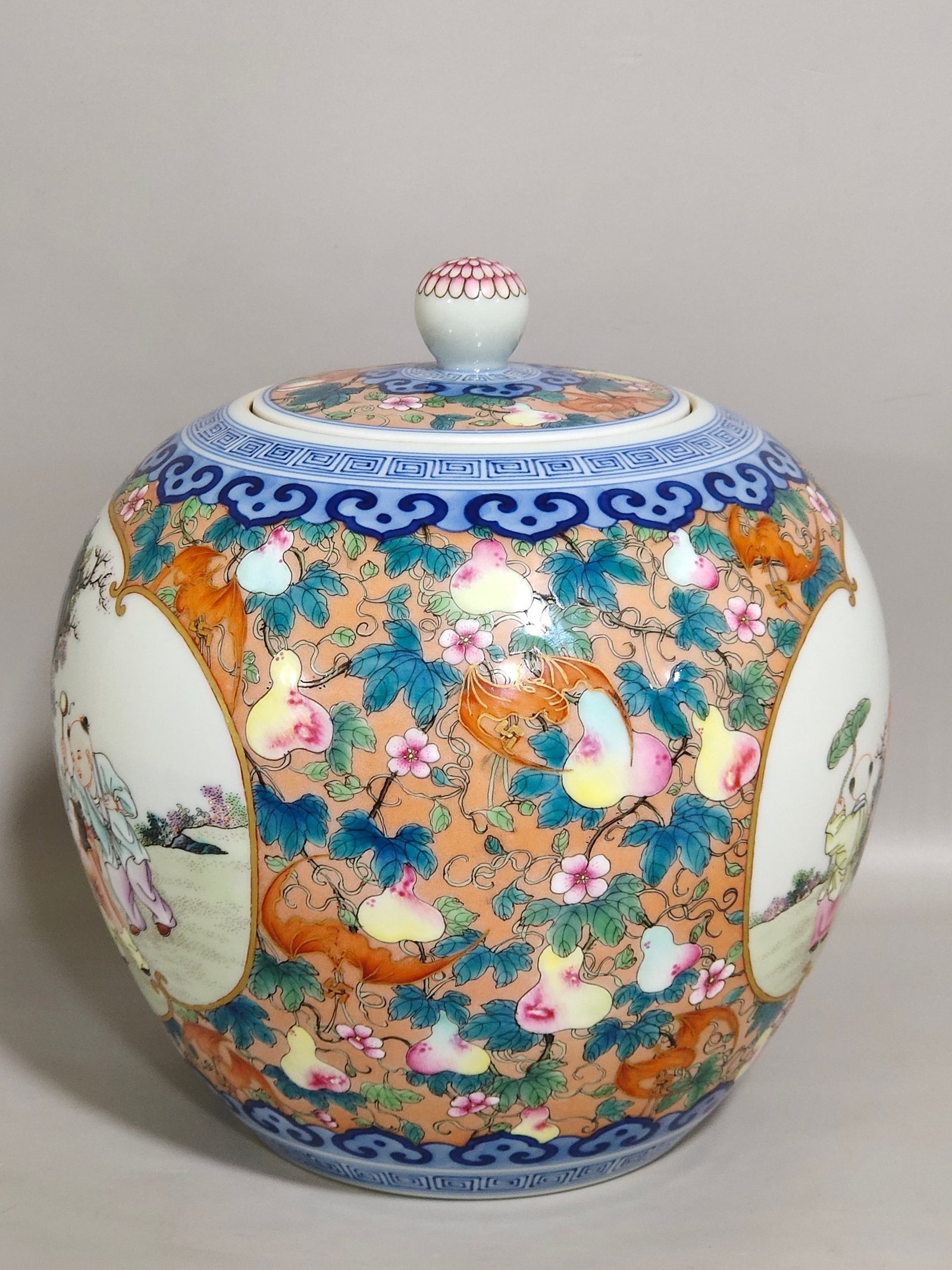 Qing Dynasty Qianlong Duozi Duofu tea jar