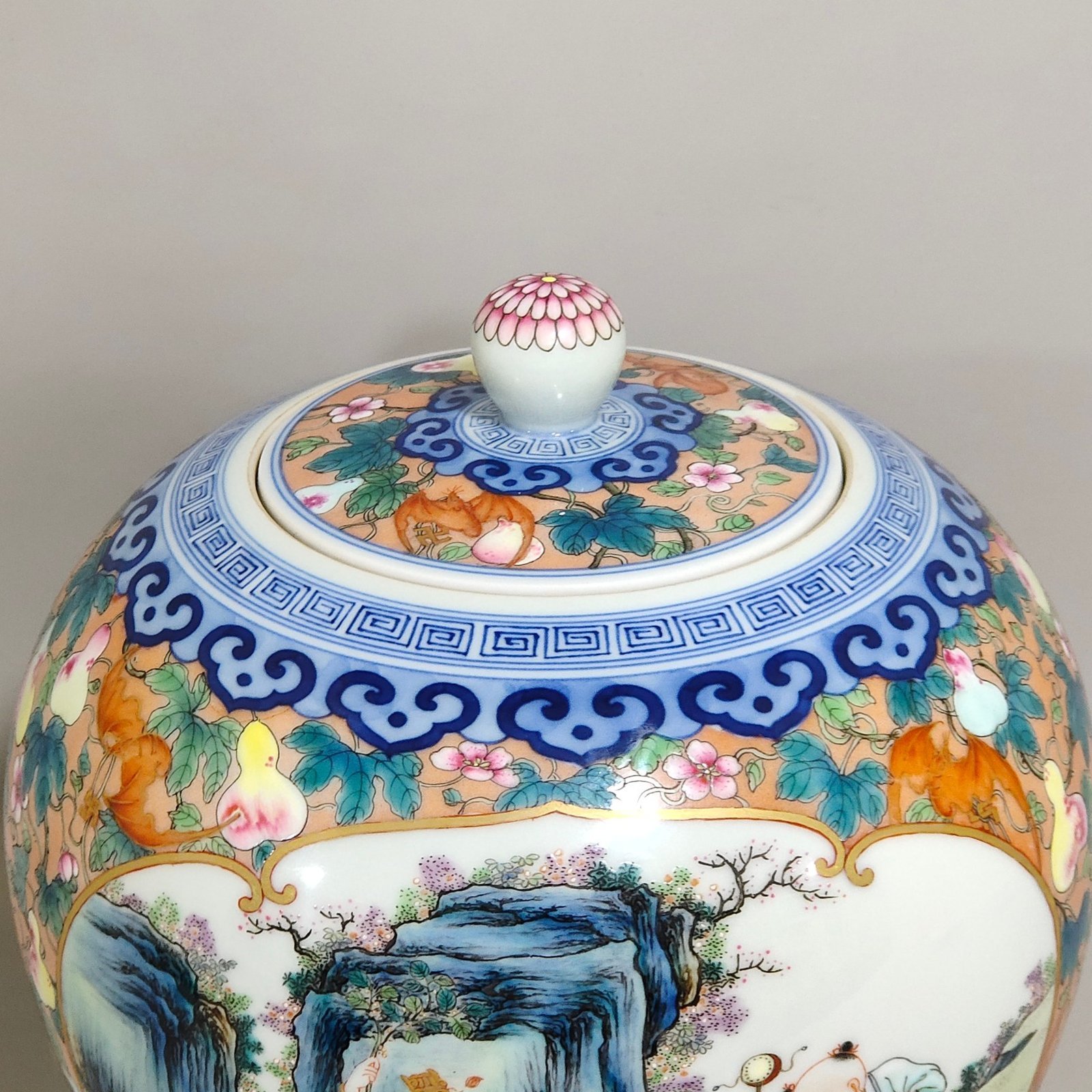 Qing Dynasty Qianlong Duozi Duofu tea jar