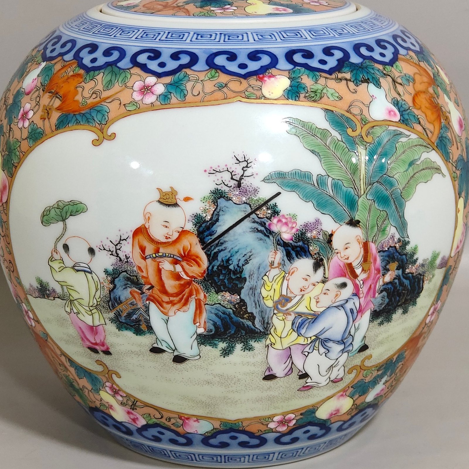 Qing Dynasty Qianlong Duozi Duofu tea jar