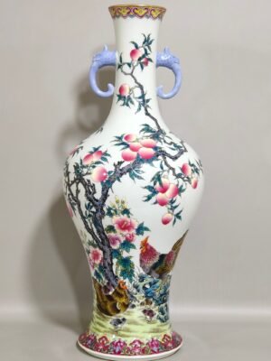 Qing Dynasty Qianlong had good fortune an elephant-ear vase