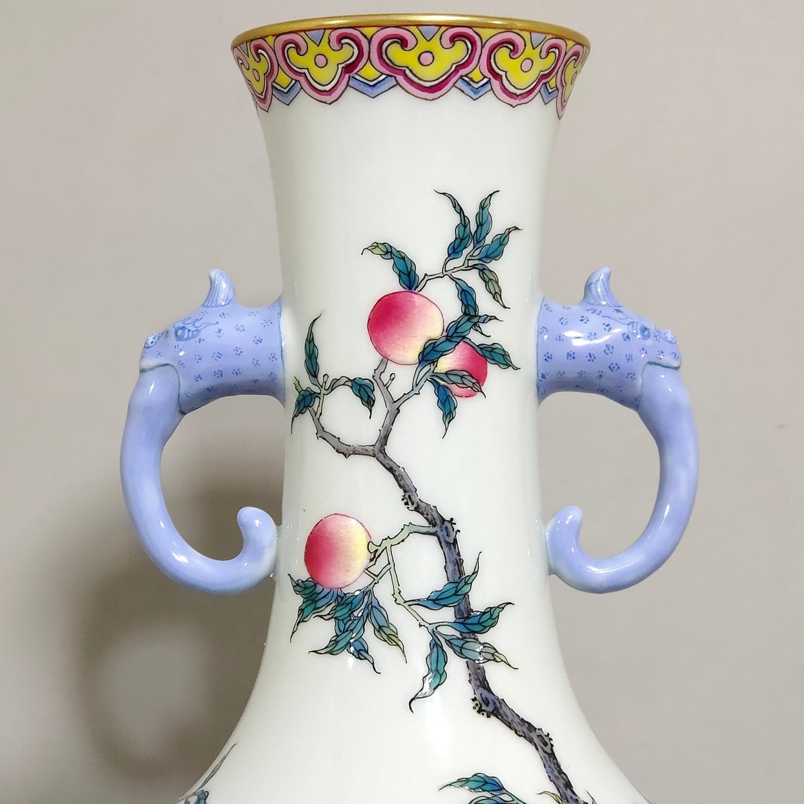 Qing Dynasty Qianlong had good fortune an elephant-ear vase