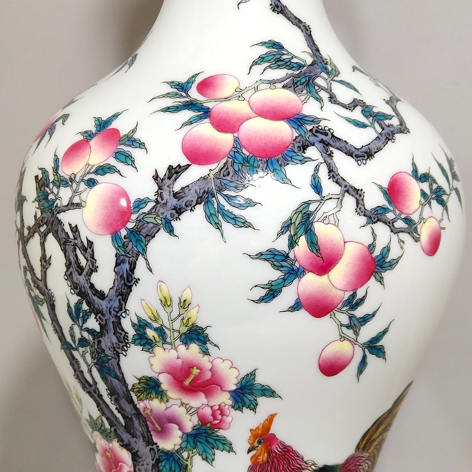 Qing Dynasty Qianlong had good fortune an elephant-ear vase