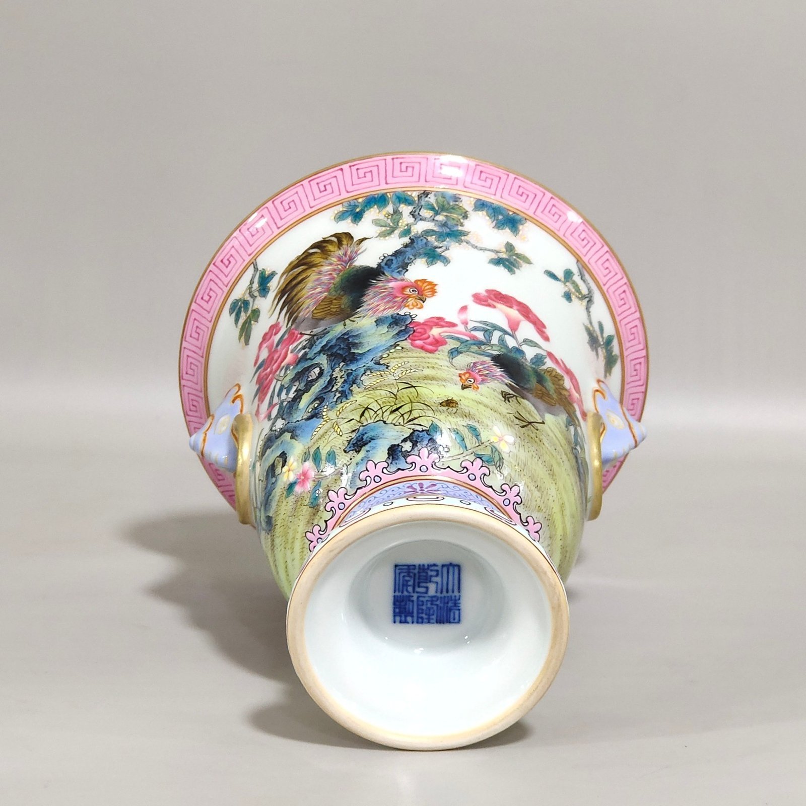 Qing Dynasty Qianlong poem “Good Luck and Good Luck” two-ear cup