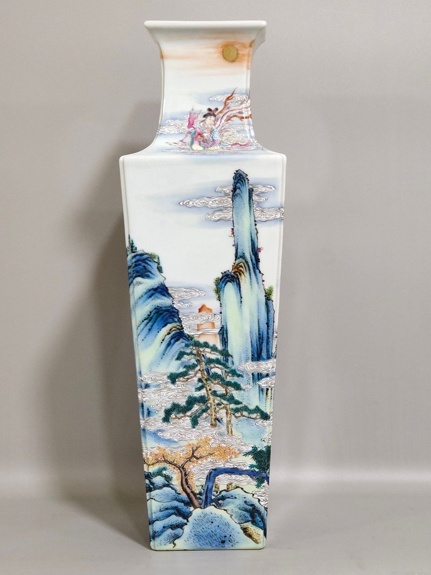 Qing Dynasty Qianlong Tianyuan Local Immortal Riding Phoenix Vase