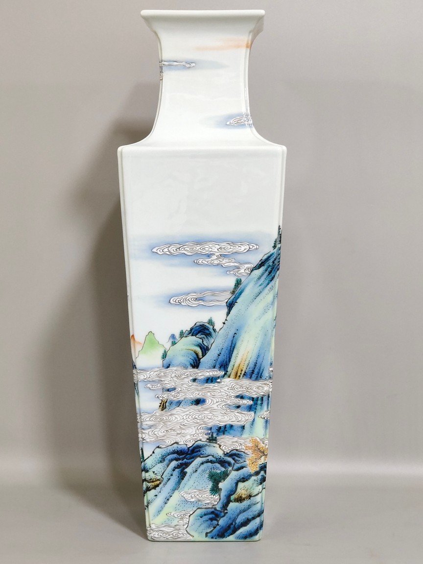 Qing Dynasty Qianlong Tianyuan Local Immortal Riding Phoenix Vase