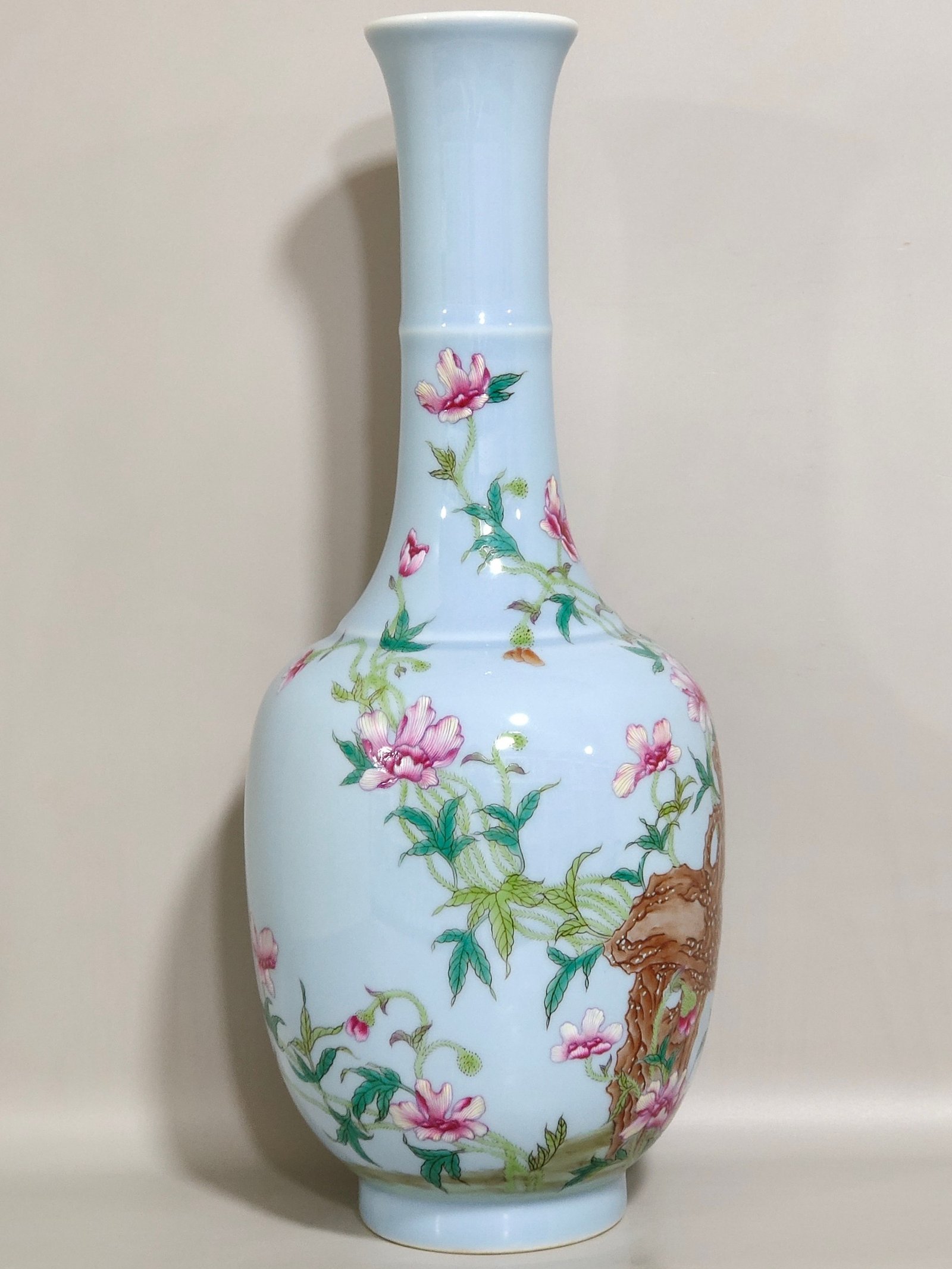 Qing Dynasty Qianlong A sky-blue glazed poppy flask