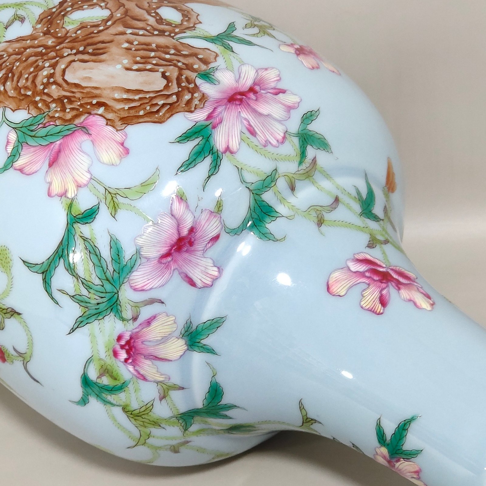 Qing Dynasty Qianlong A sky-blue glazed poppy flask
