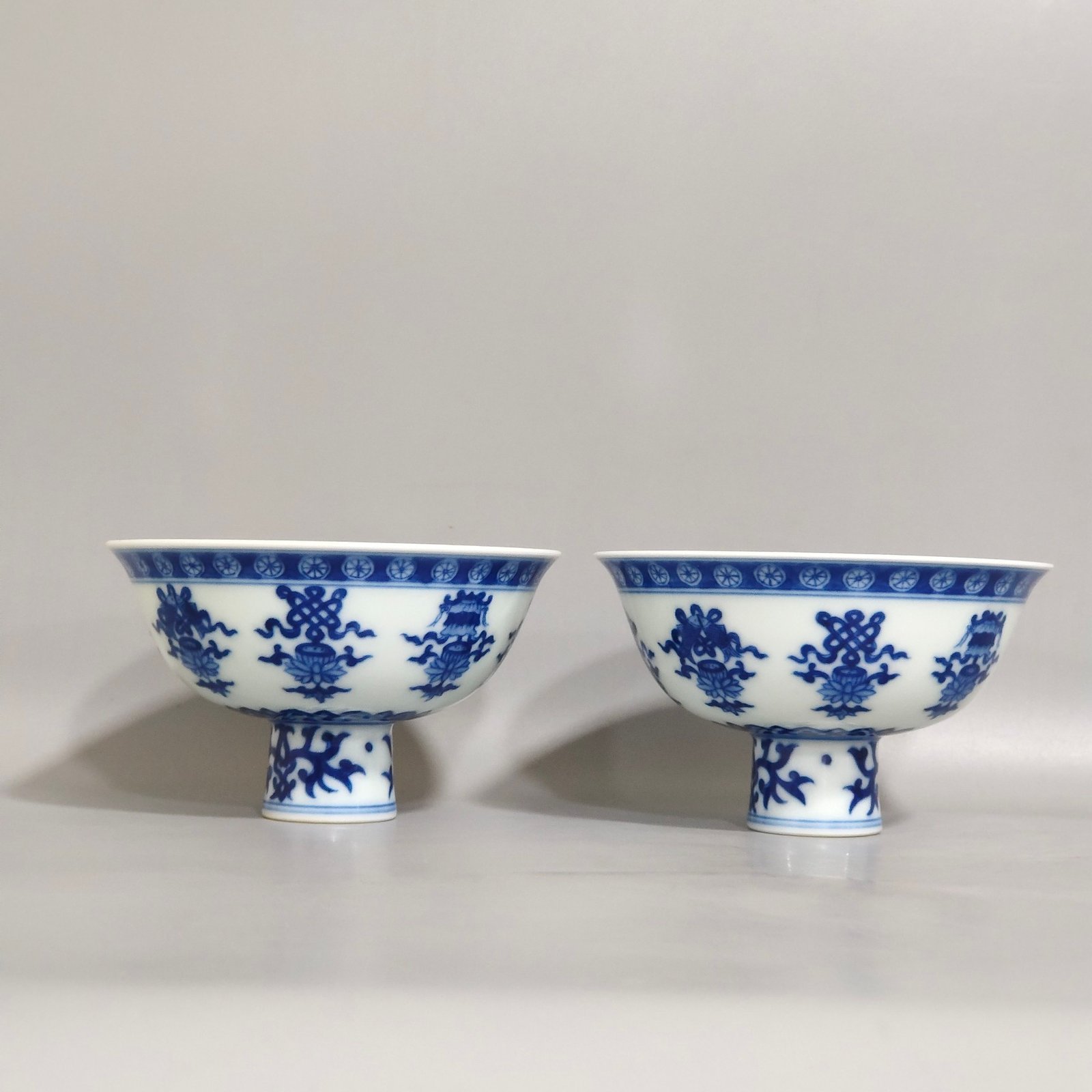 Qing Dynasty Qianlong Ruyi Eight Treasures Pattern Goblet
