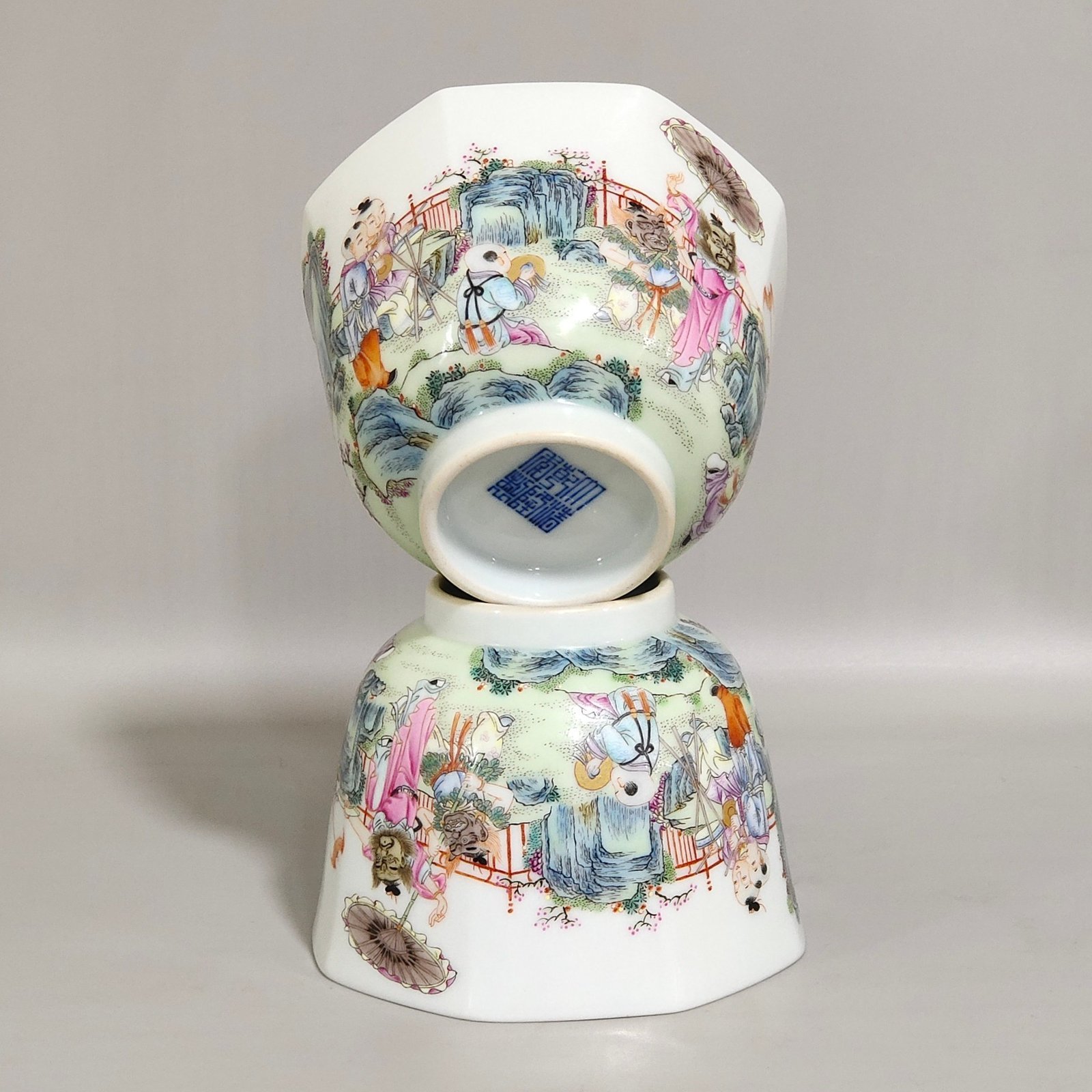Qing Dynasty Qianlong Infant Playing Cup