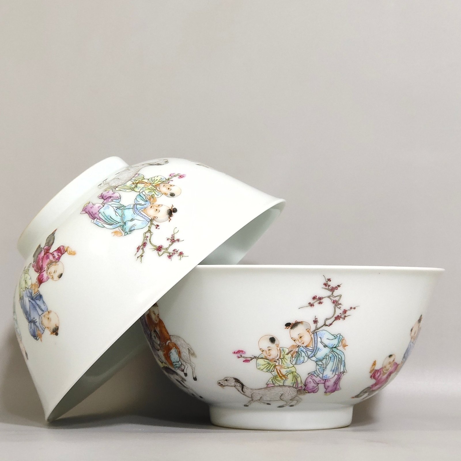 Qing Dynasty Qianlong infant play bowl