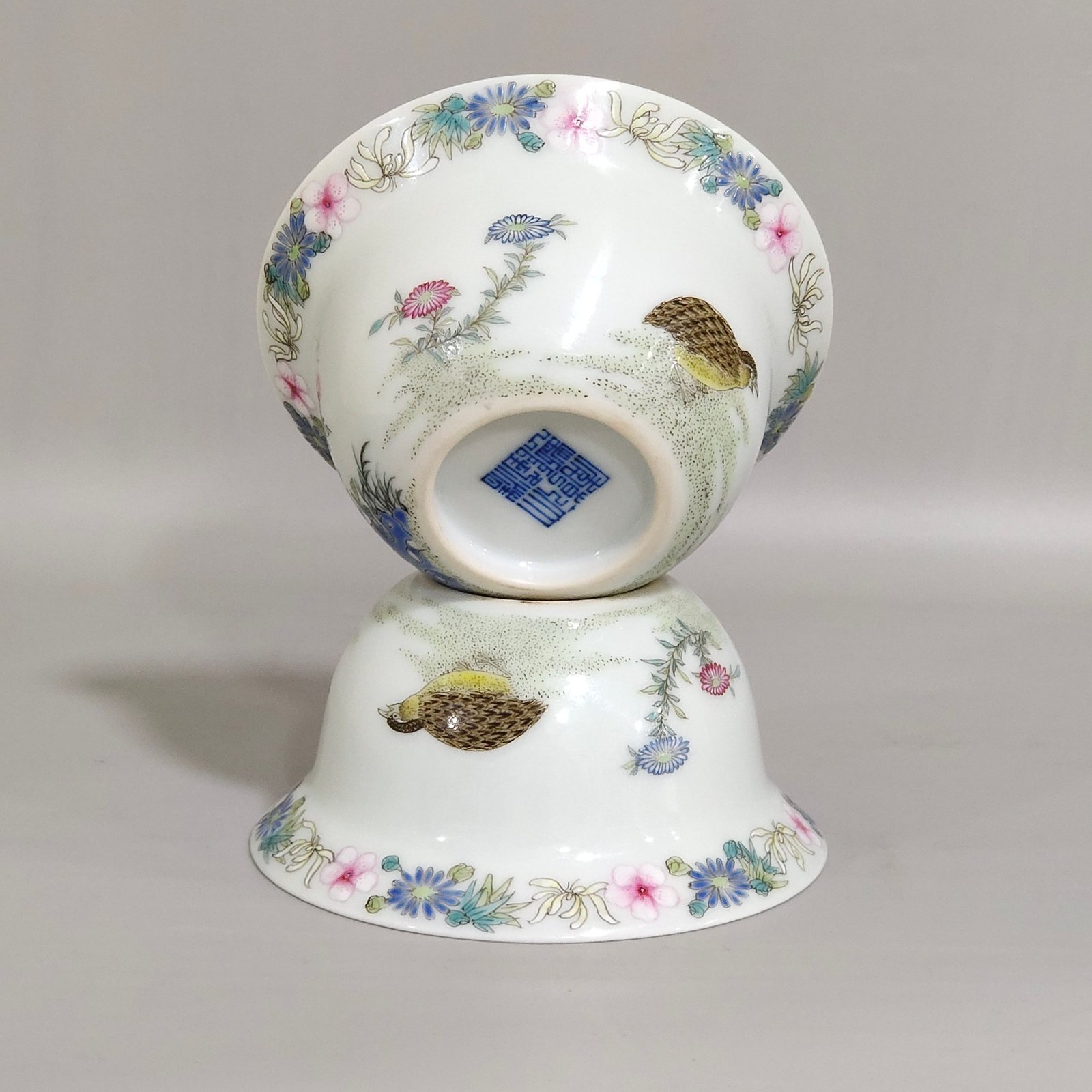 Qing Dynasty Qianlong lived and worked in peace and contentment cup
