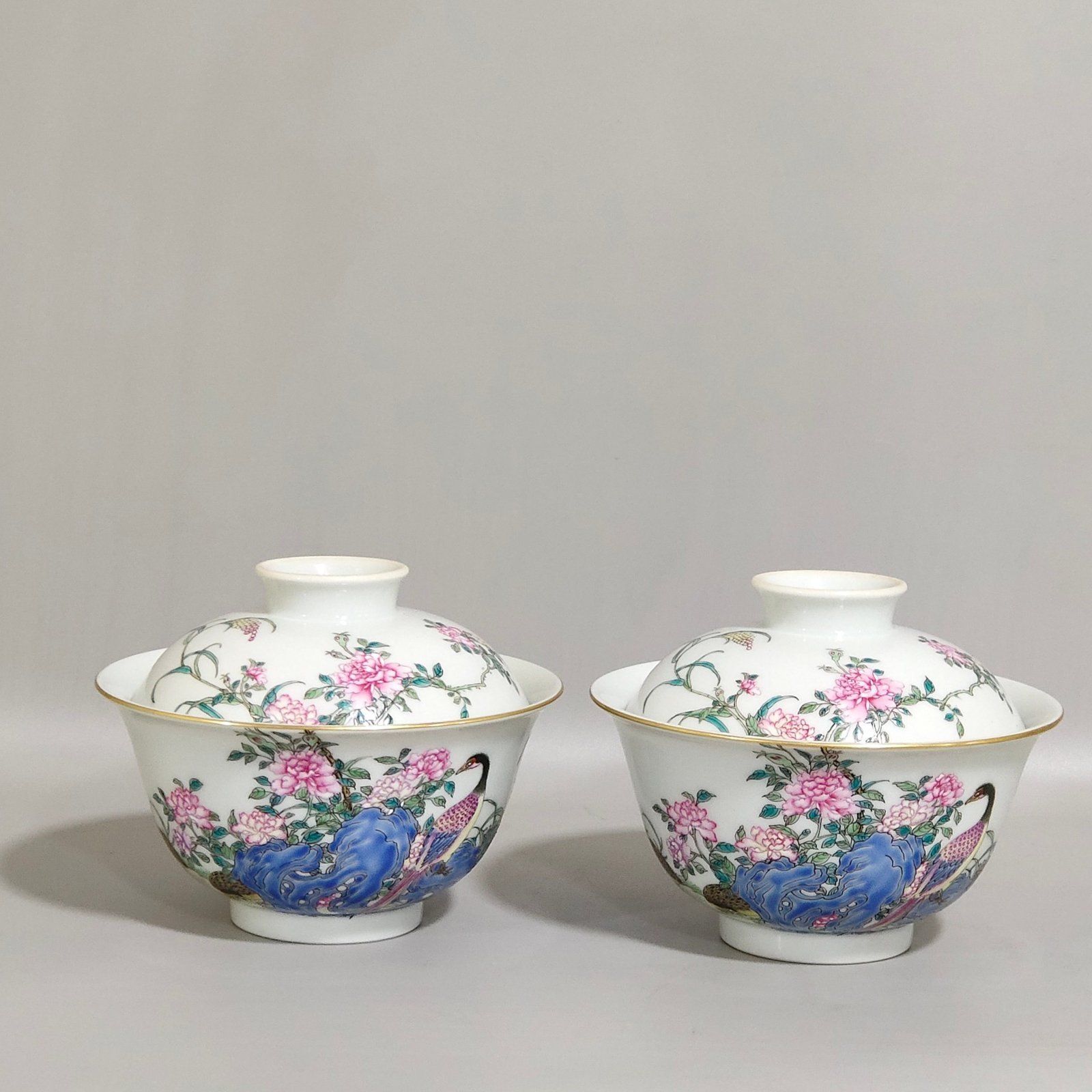 Qing Dynasty Qianlong A bowl who lived and worked in peace and contentment