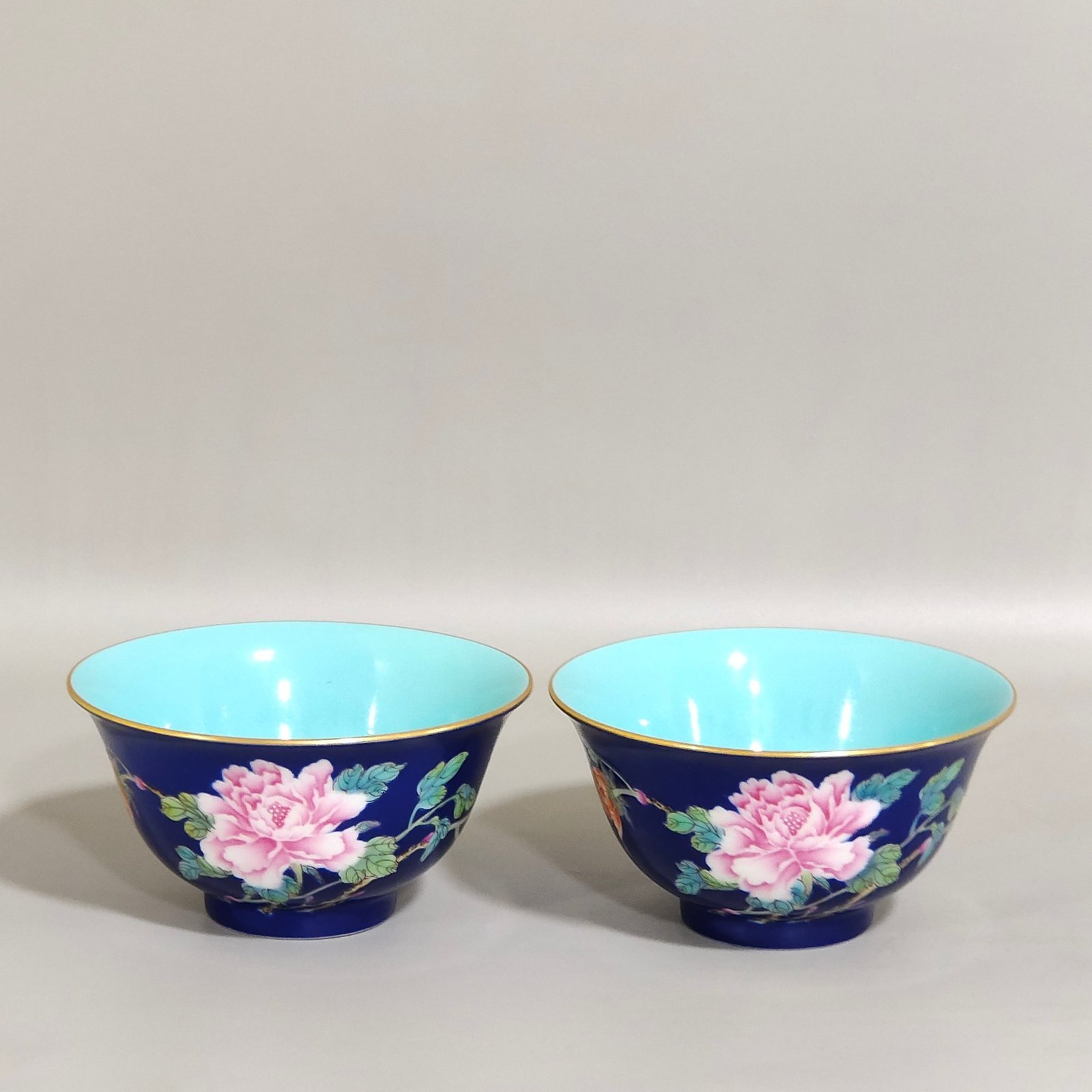 Qing Dynasty Qianlong sapphire blue-glazed peony butterfly cup