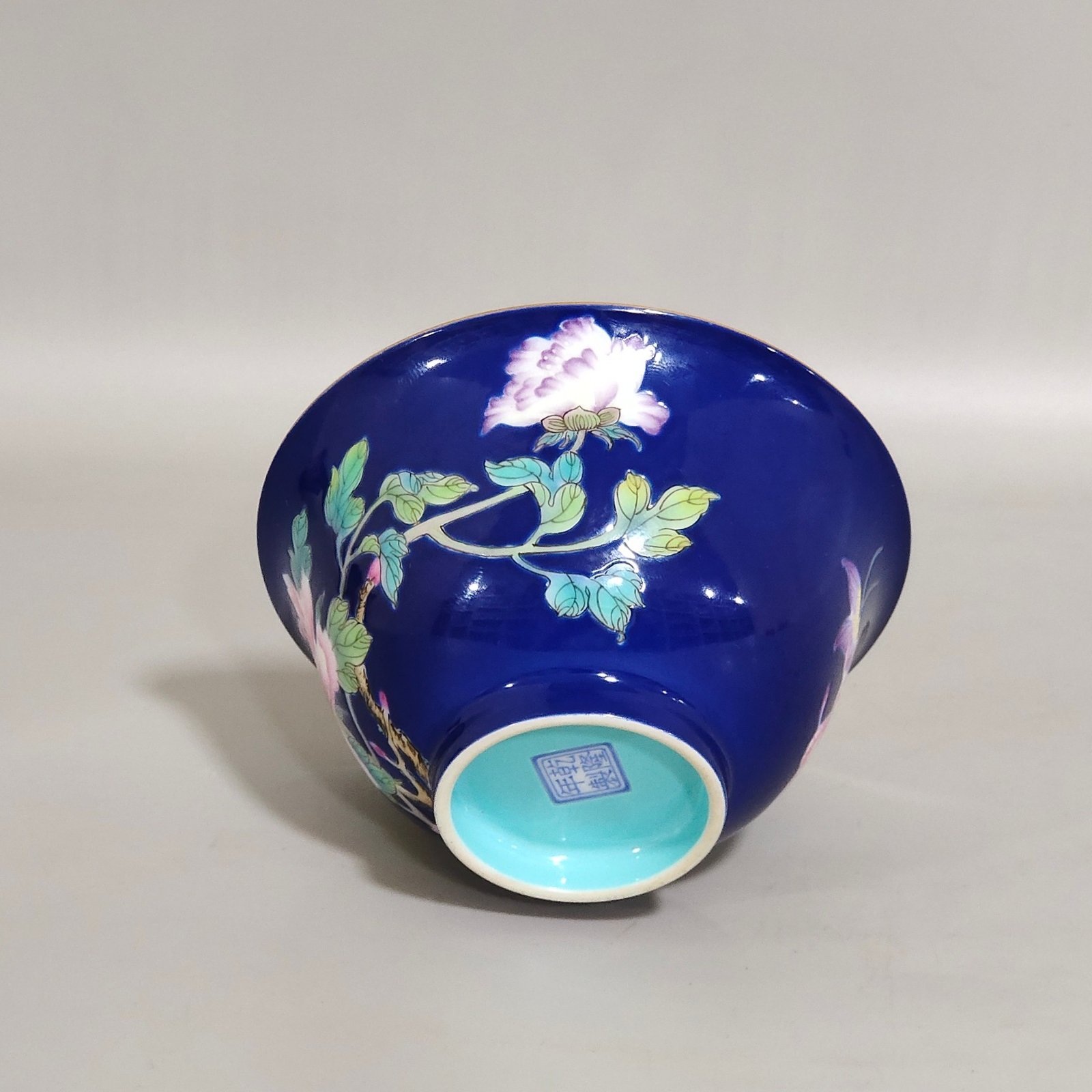 Qing Dynasty Qianlong sapphire blue-glazed peony butterfly cup