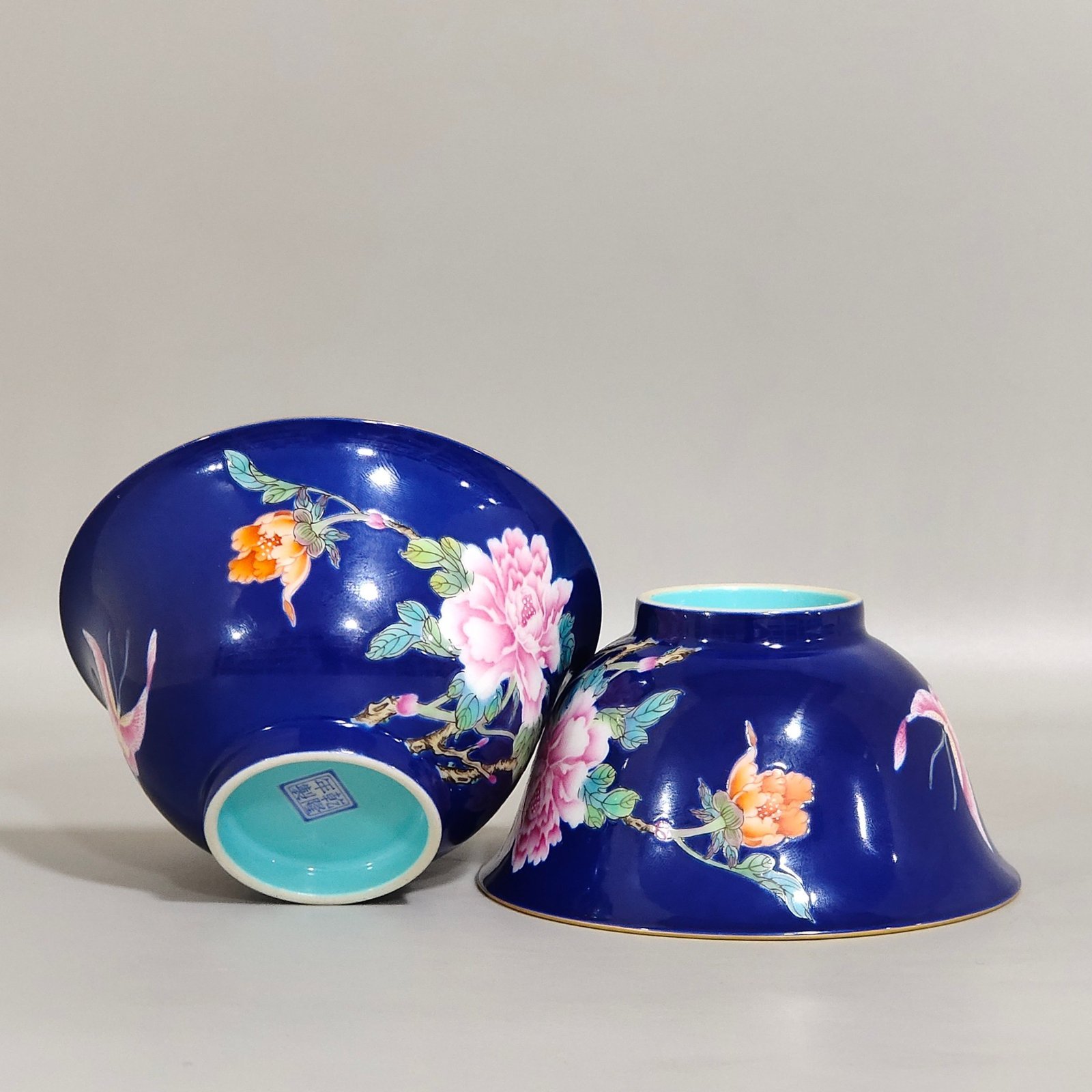 Qing Dynasty Qianlong sapphire blue-glazed peony butterfly cup