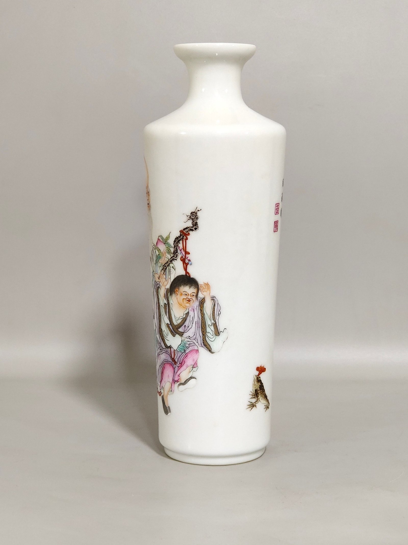 Qing Dynasty Qianlong birthday poem thin vase