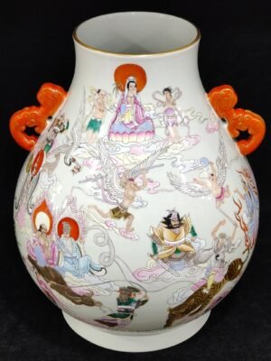 Qing Dynasty Qianlong Buddha Bucket Statue